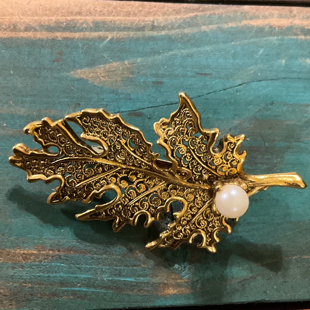 Vintage Leaf Brooch with Faux Pearl